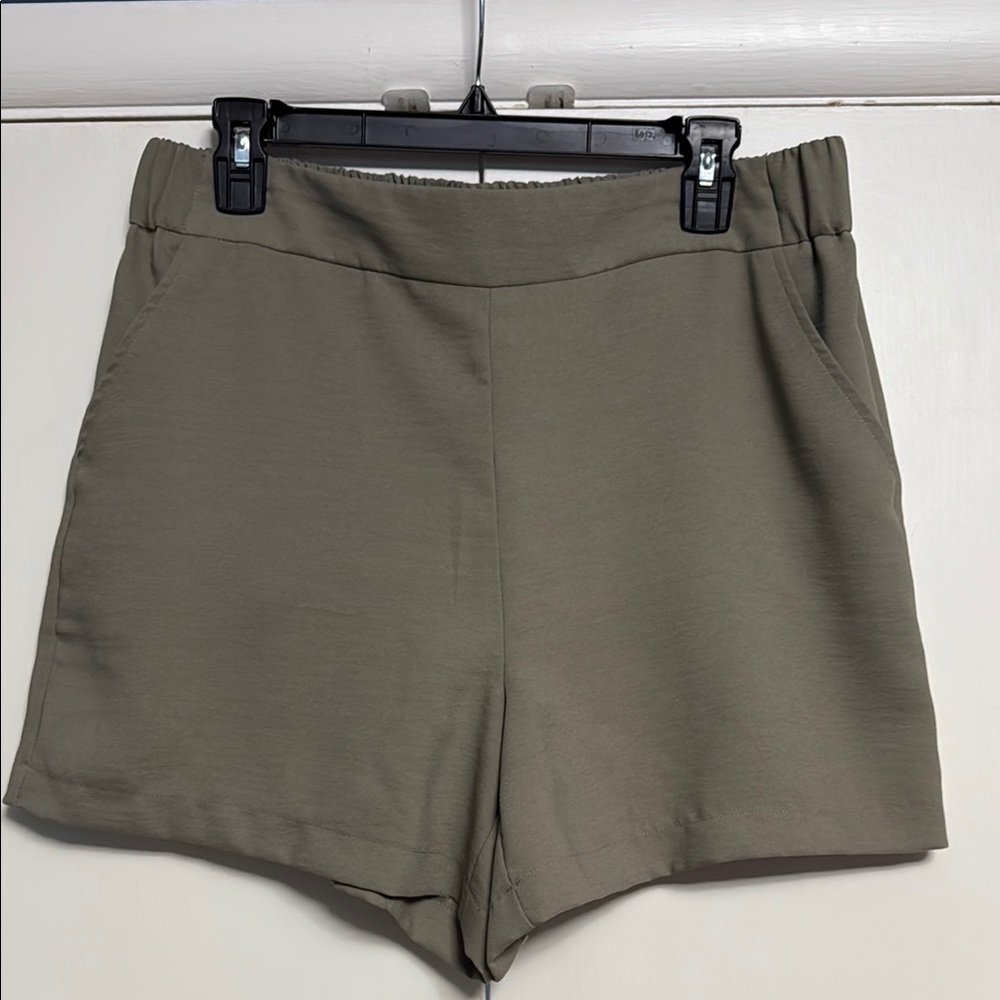 Nine West High Waist Dress Shorts - Olive